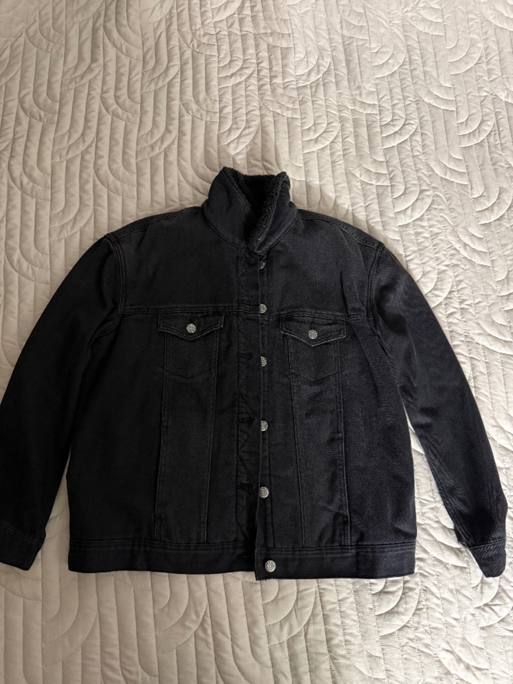 Nwt black Sherpa lined Old Navy denim jacket